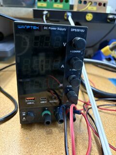 File:Wanptek DC Power Supply.jpg